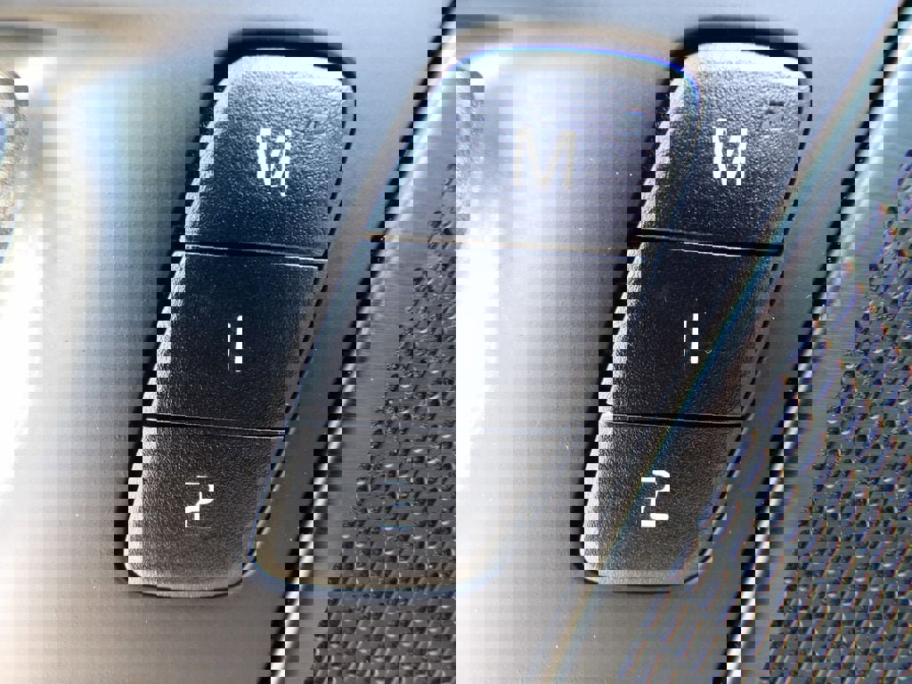 Certified 2022 Volvo XC60 B6 Inscription w/ Advanced Package image 12