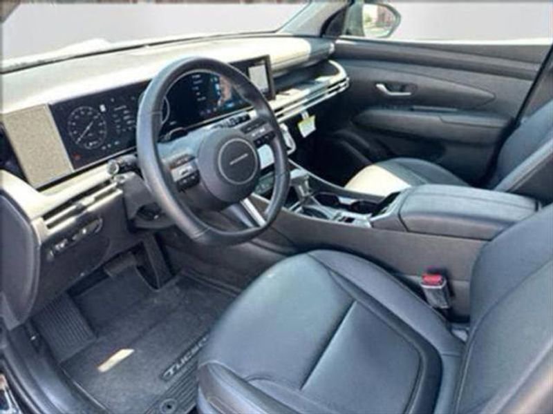New 2025 Hyundai Tucson SEL image 9