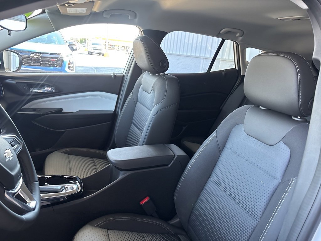 New 2026 Chevrolet Trax LT w/ Driver Confidence Package image 8