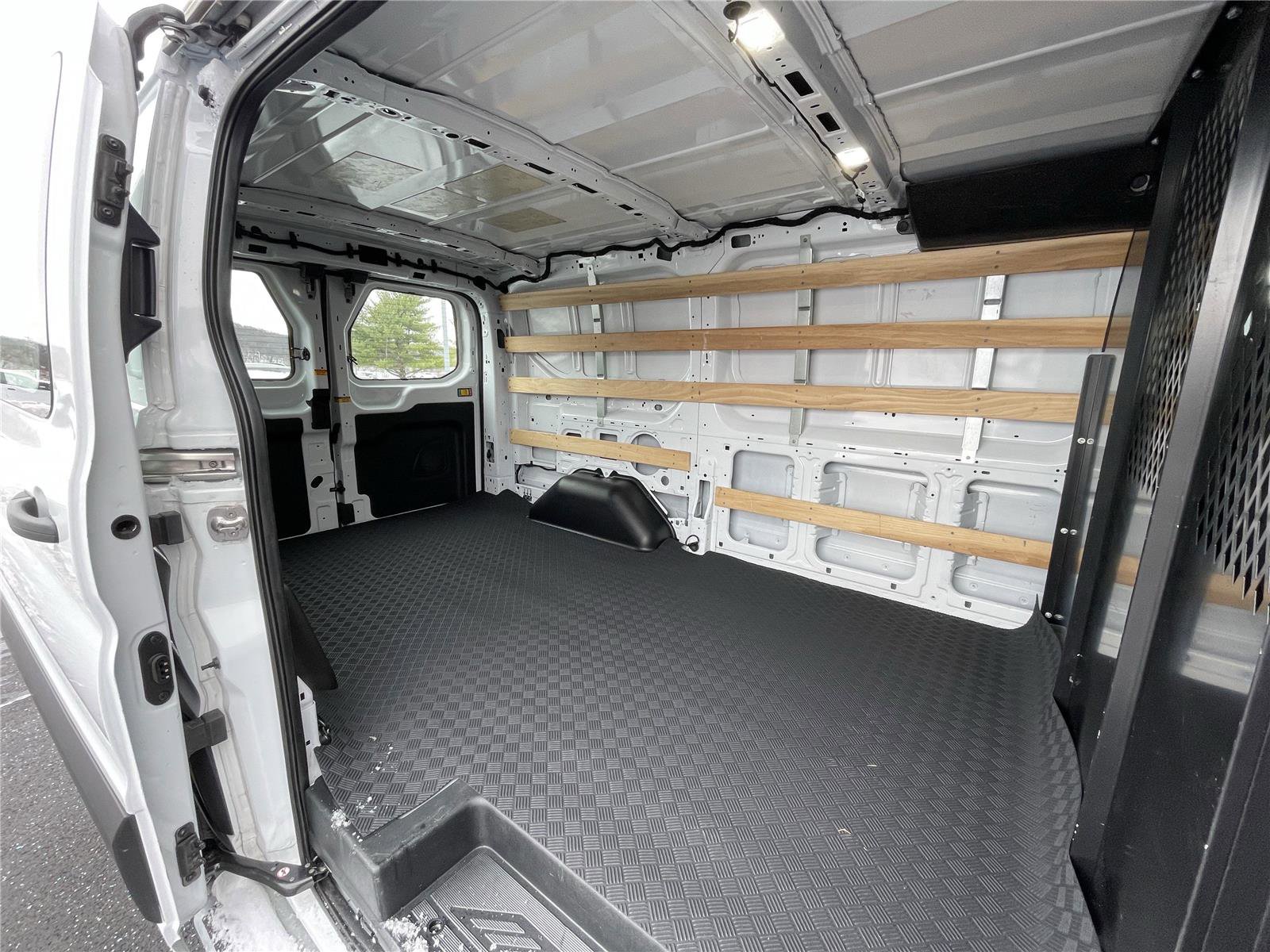 Used 2024 Ford Transit 250 Low Roof w/ Exterior Upgrade Package RWD image 12