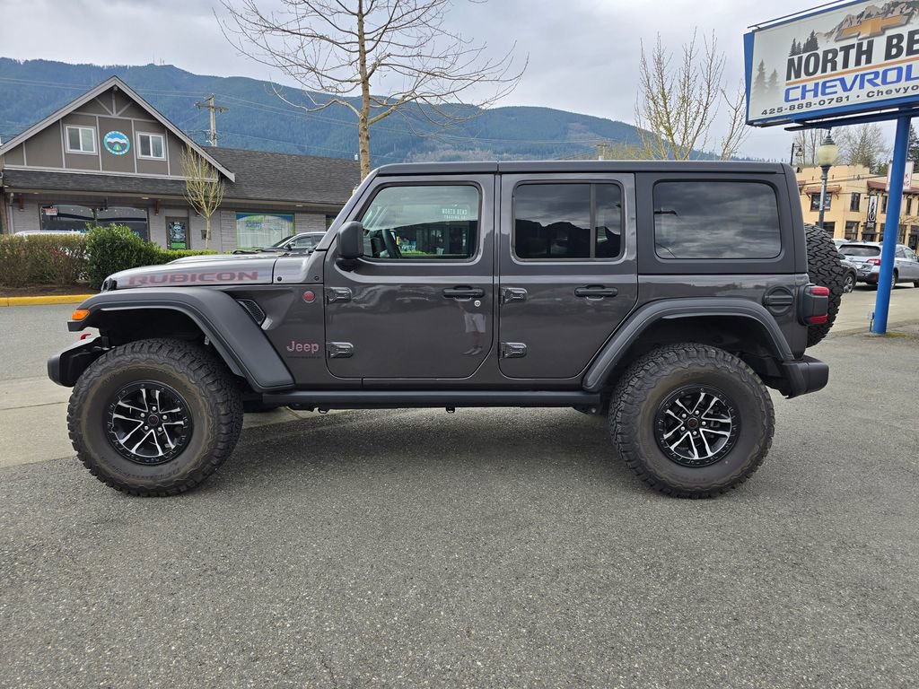 Used 2024 Jeep Wrangler Unlimited Rubicon w/ XTREMEE 35" Tire Package image 8