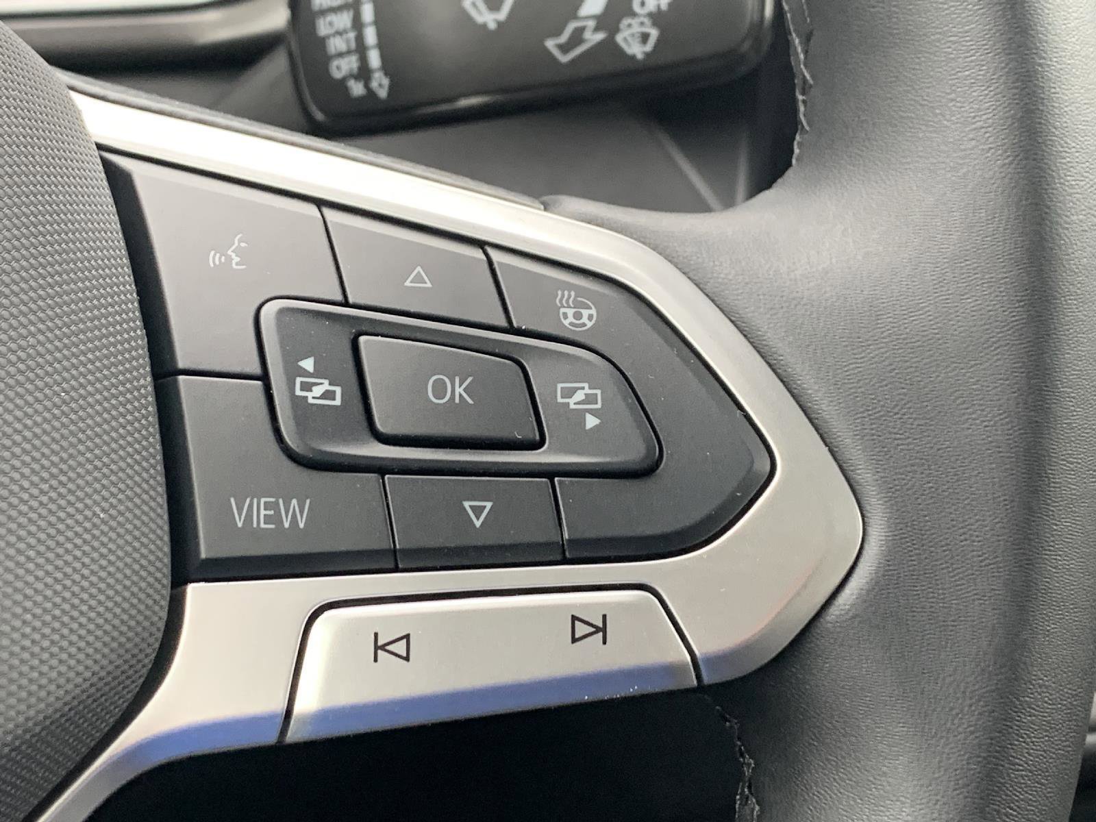 Used 2025 Volkswagen Taos SE w/ Taos Adventure Package (SXB) image 31