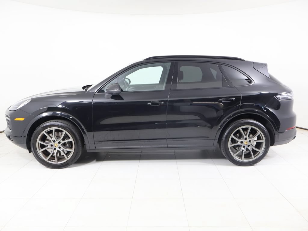 Used 2023 Porsche Cayenne AWD/4WD image 2