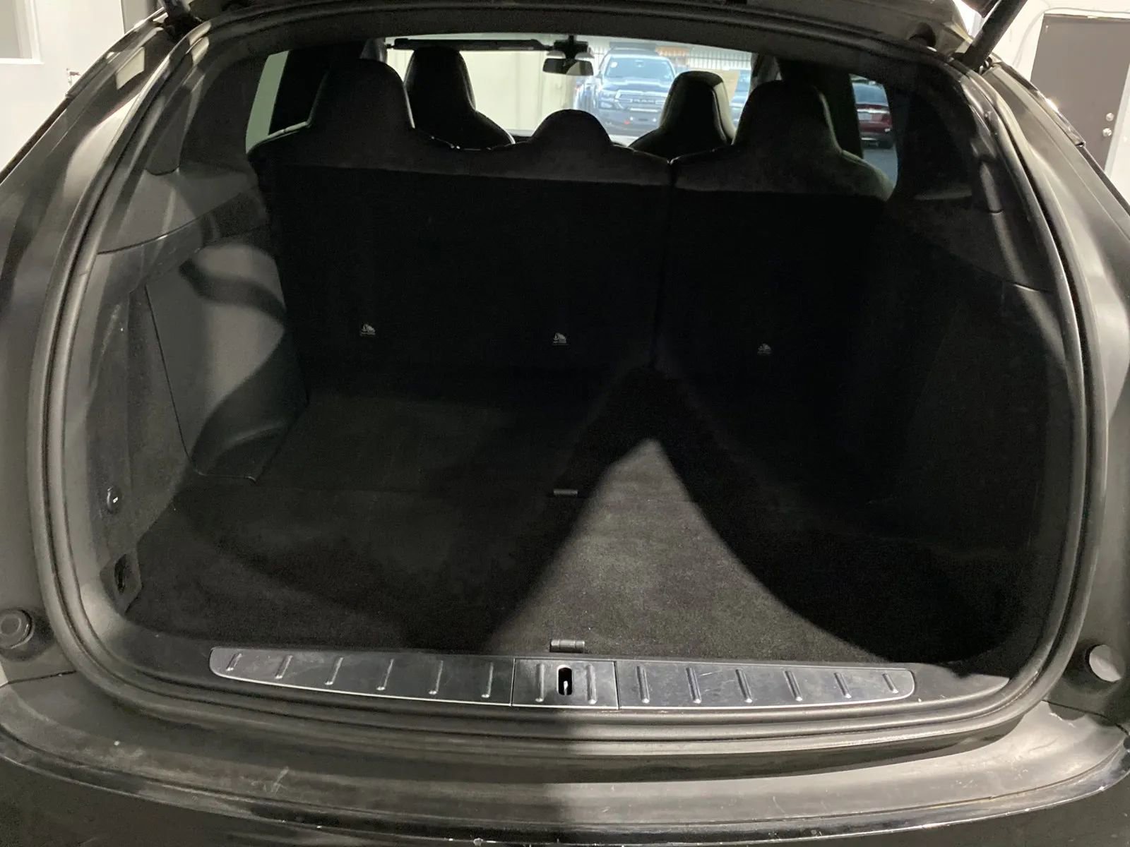 Used 2018 Tesla Model X 75D image 8