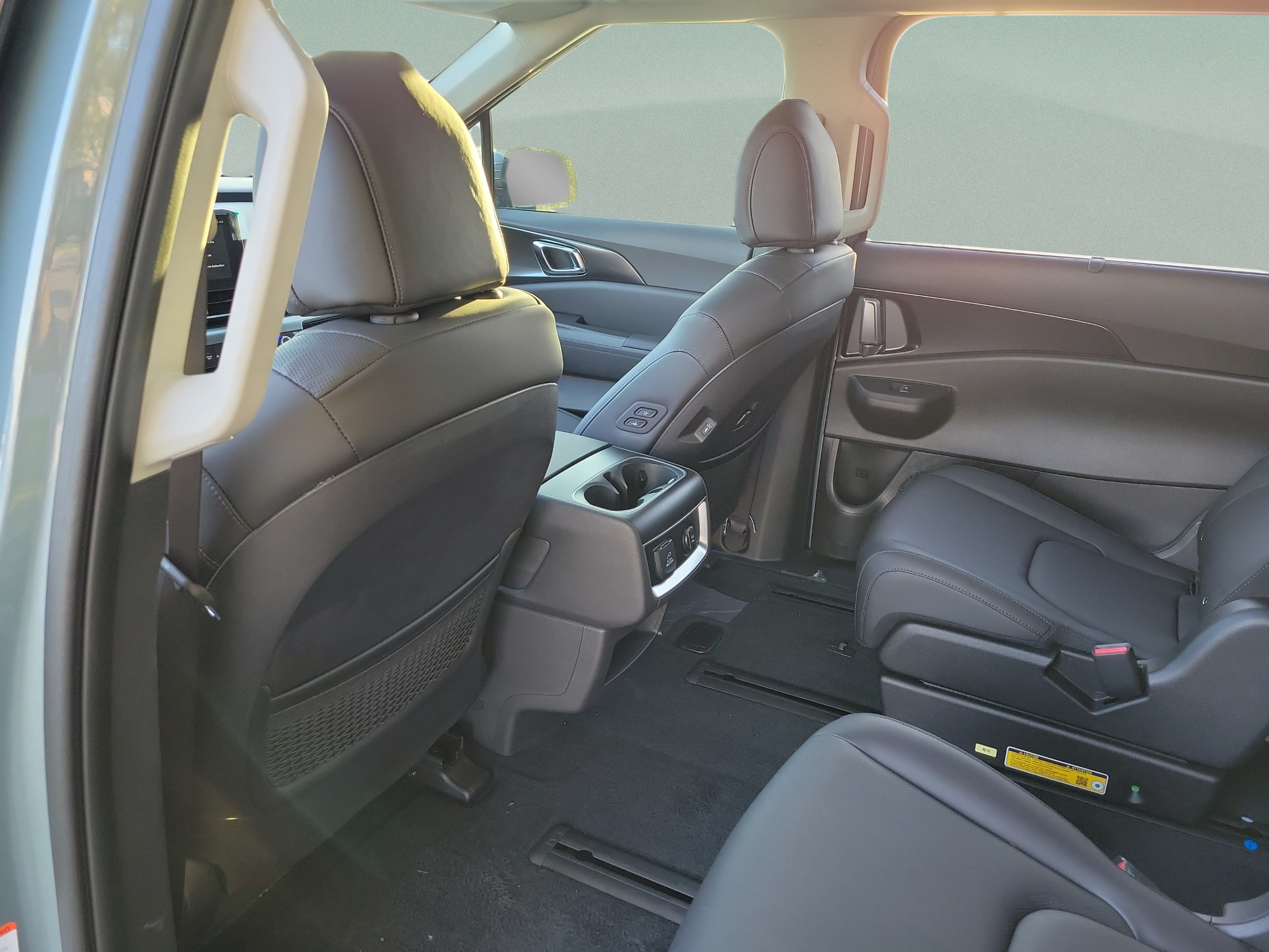 New 2027 Kia Carnival SX w/ Dark Edition Package FWD image 5