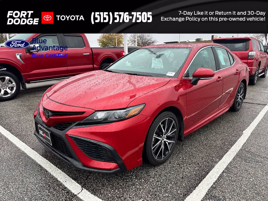 Used 2024 Toyota Camry SE w/ Convenience Package FWD image 1