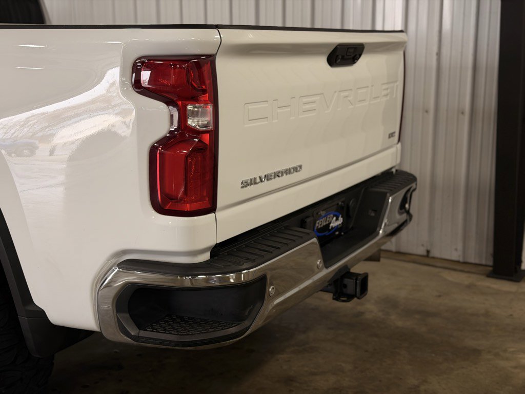 Used 2020 Chevrolet Silverado 2500 LTZ w/ LTZ Premium Package image 9