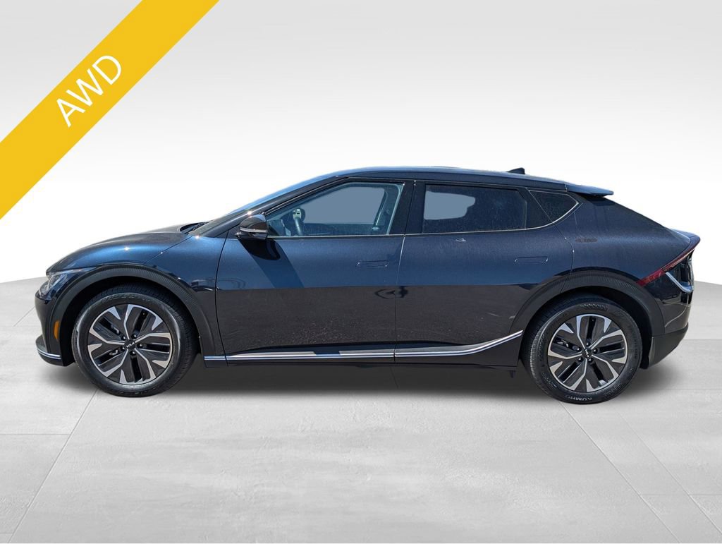 Certified 2024 Kia EV6 Light AWD/4WD image 2