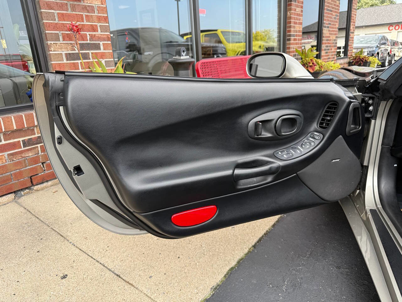 Used 2000 Chevrolet Corvette Convertible w/ Memory Pkg image 20