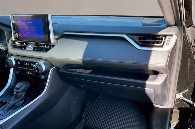 Used 2025 Toyota RAV4 XLE image 21