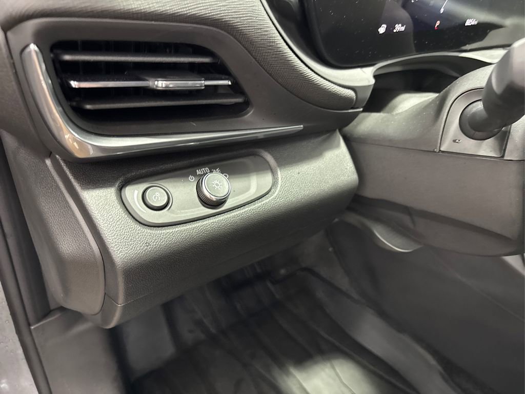 Used 2024 Buick Envista Preferred image 33