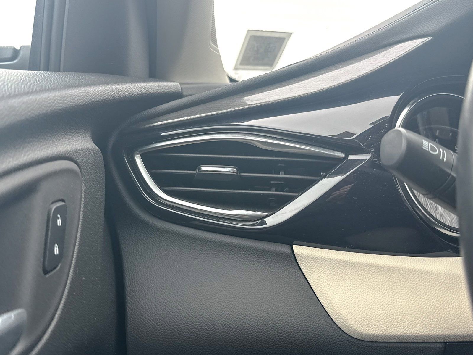 Used 2023 Buick Encore GX Preferred w/ Cold Weather Comfort Package image 39