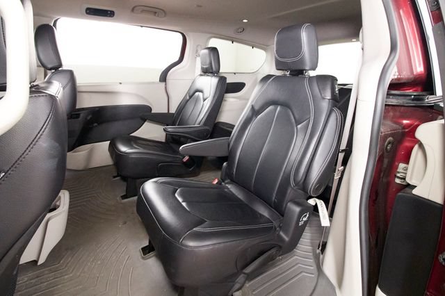 Used 2022 Chrysler Pacifica Touring-L AWD/4WD image 22