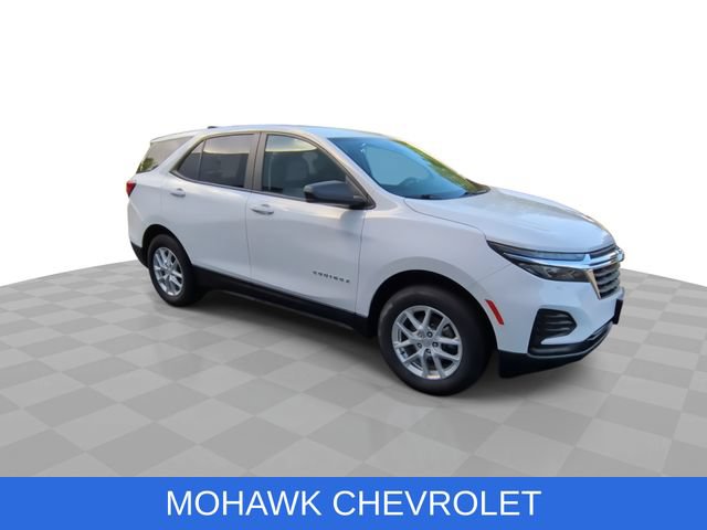 Used 2024 Chevrolet Equinox LS w/ LS Convenience Package AWD/4WD image 2