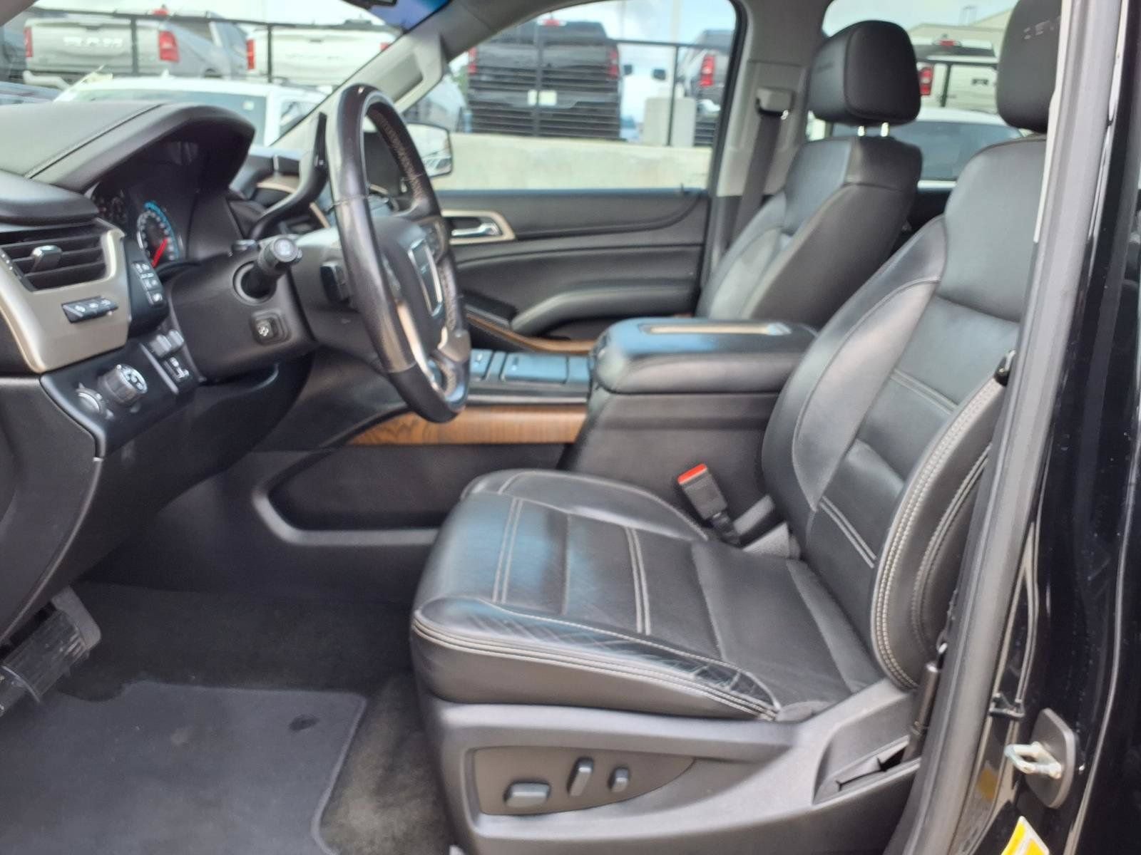 Used 2018 GMC Yukon XL Denali w/ Denali Ultimate Package RWD image 16