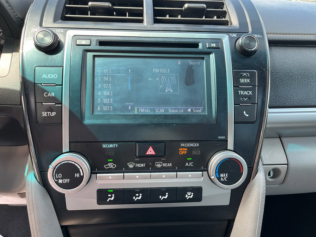 Used 2014 Toyota Camry LE FWD image 19