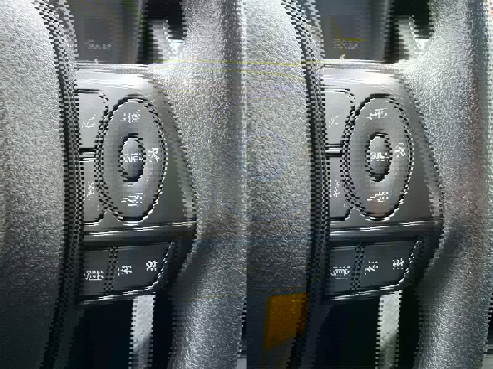 Used 2022 Toyota Corolla LE image 24