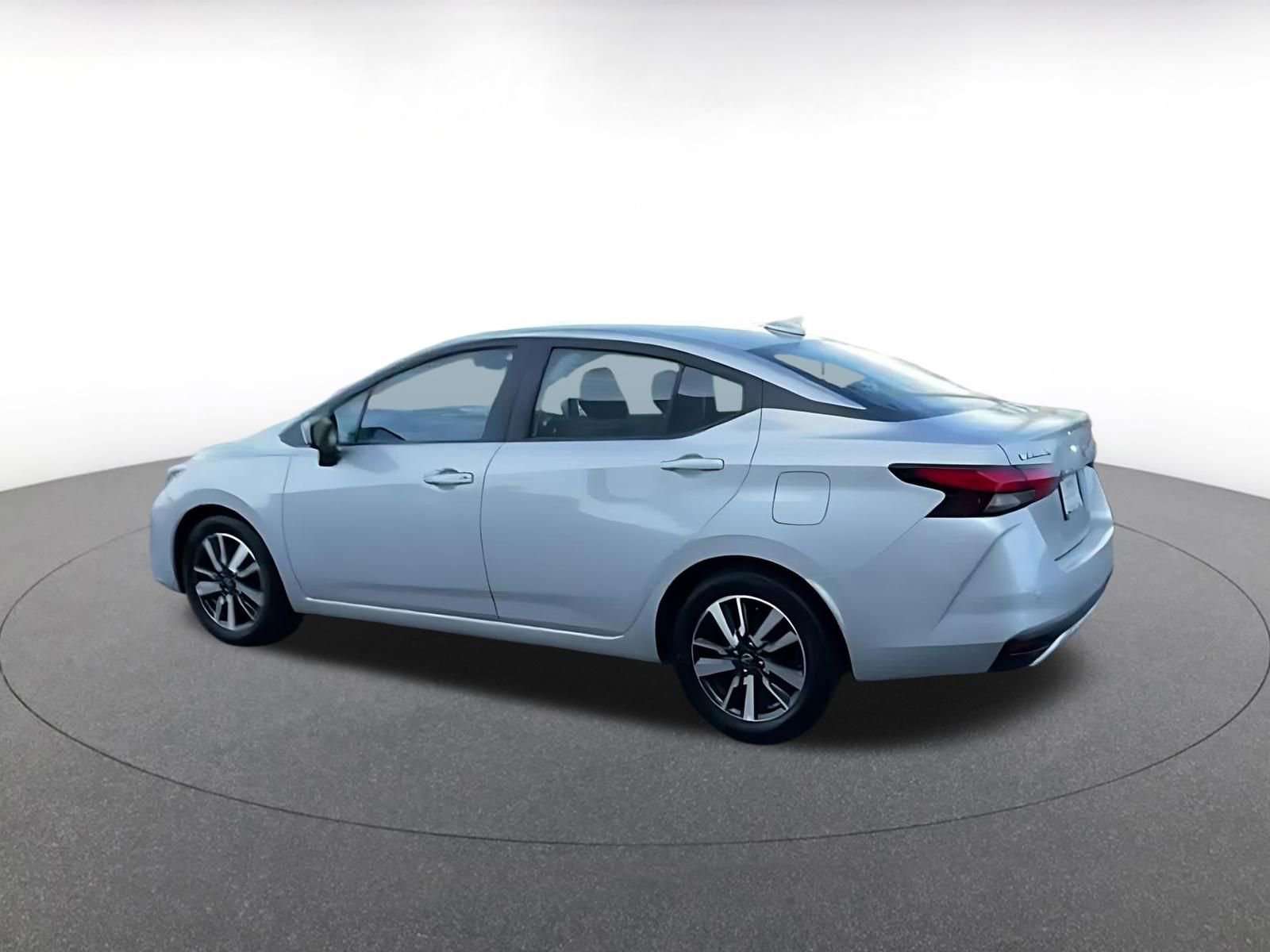 Used 2025 Nissan Versa SV image 10