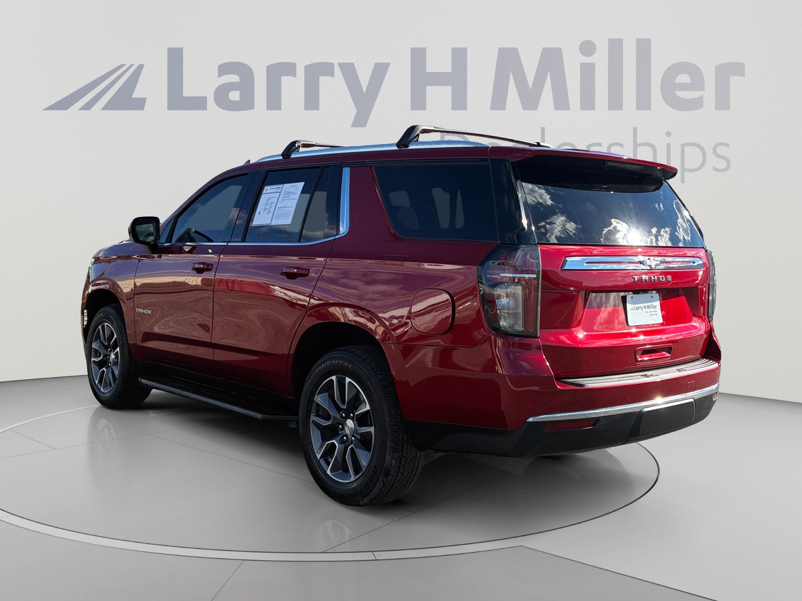 Used 2024 Chevrolet Tahoe LS w/ Driver Alert Package AWD/4WD image 3