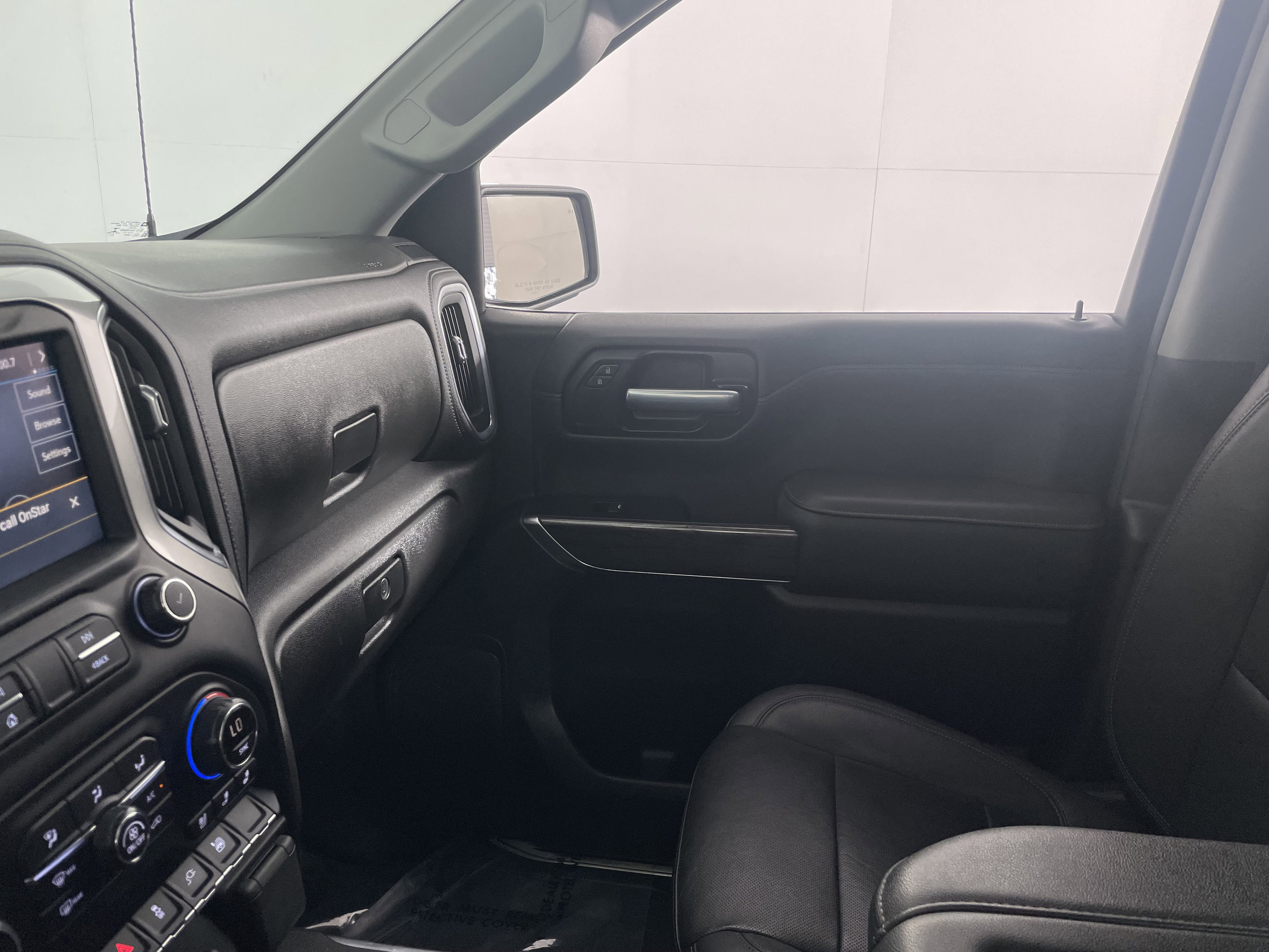 Used 2021 Chevrolet Silverado 1500 LTZ image 12