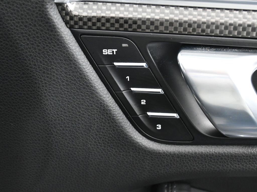 Used 2018 Porsche Macan GTS image 46