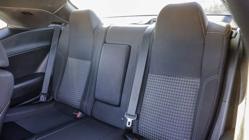 Used 2018 Dodge Challenger SXT image 19