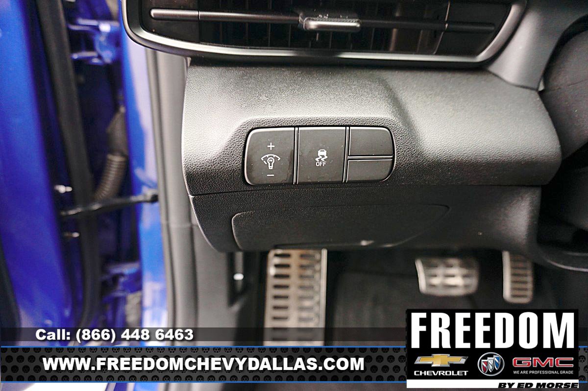 Used 2025 Hyundai Elantra Sport FWD image 18