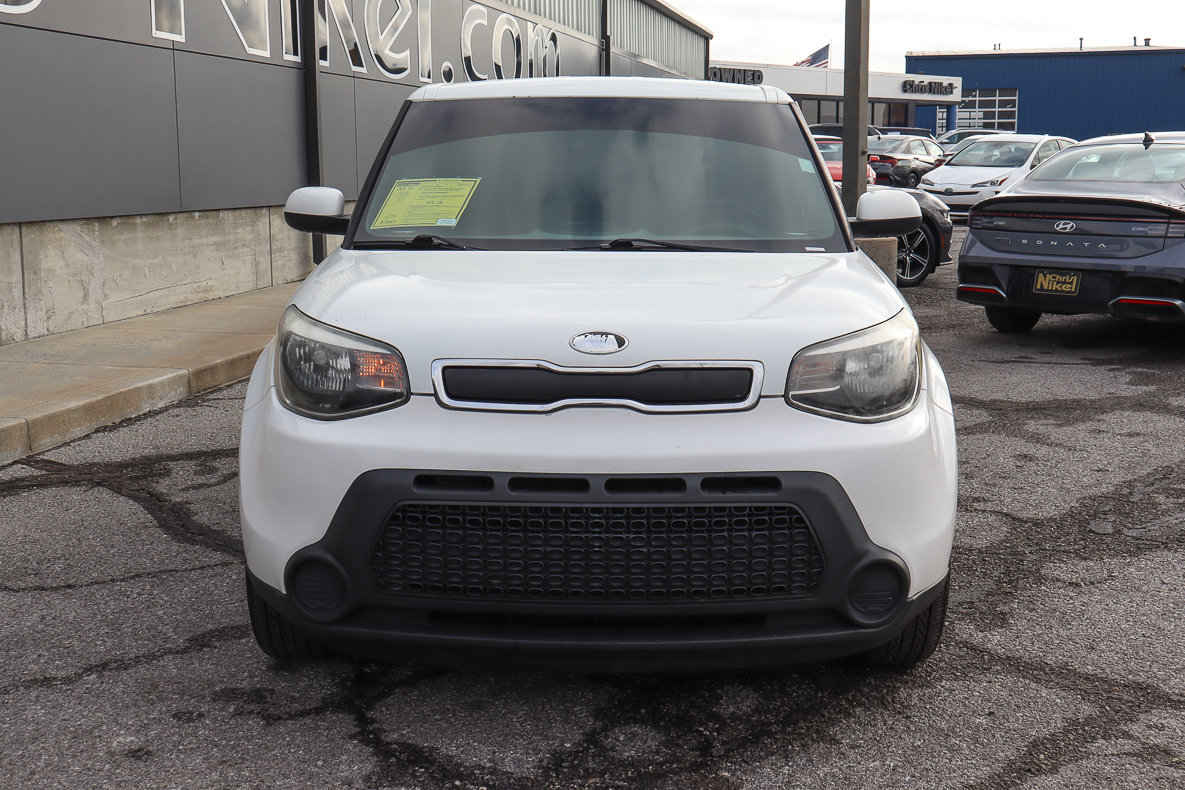 Used 2016 Kia Soul FWD image 2