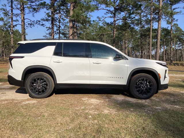 New 2026 Chevrolet Traverse LT w/ Midnight/Sport Edition image 5
