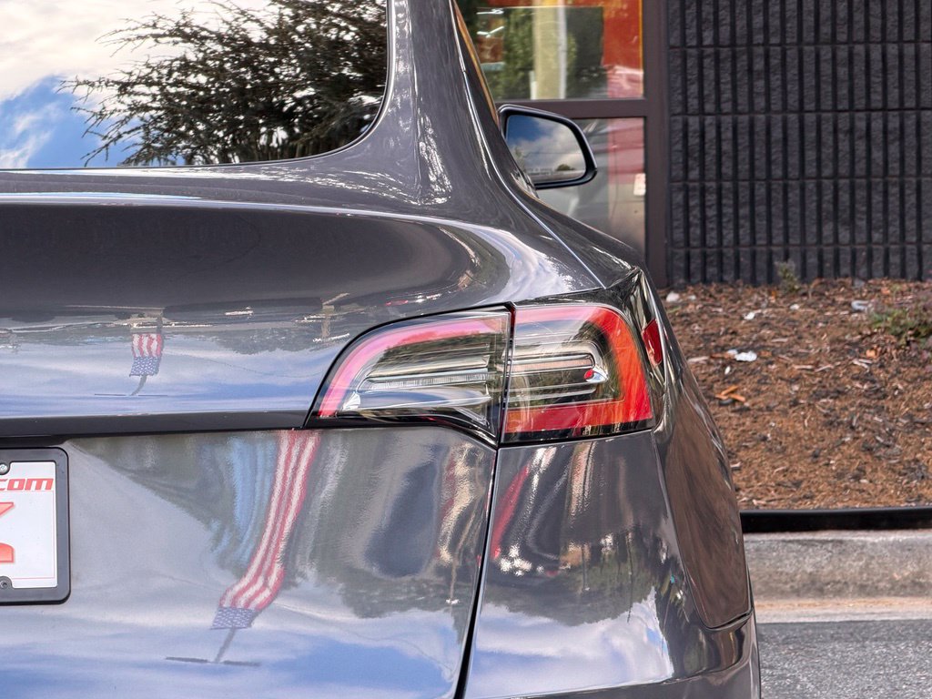 Used 2023 Tesla Model Y 2WD image 16