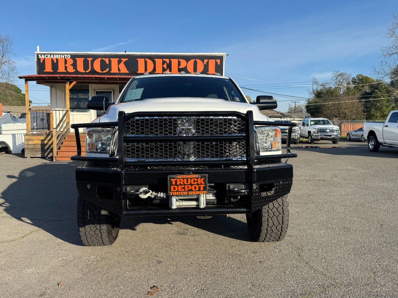 Used 2017 RAM 2500 Tradesman w/ Chrome Appearance Group AWD/4WD image 2