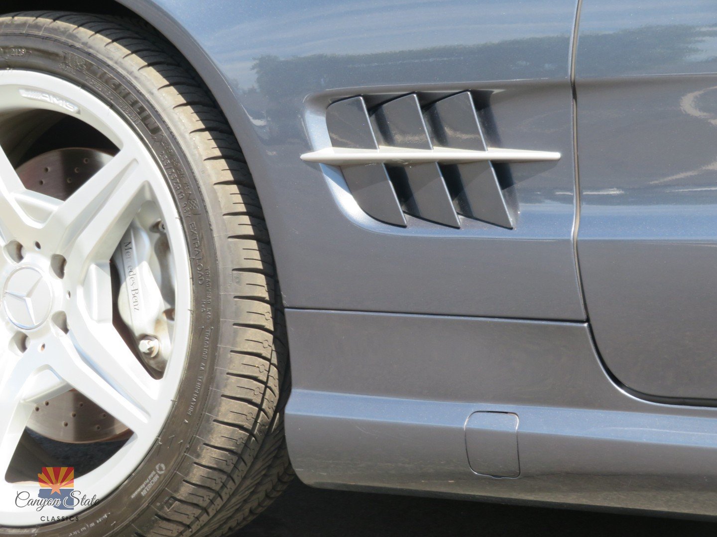 Used 2009 Mercedes-Benz SL 550 w/ Premium I Pkg image 27
