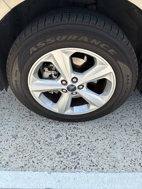 Used 2017 Ford Edge SE FWD image 10