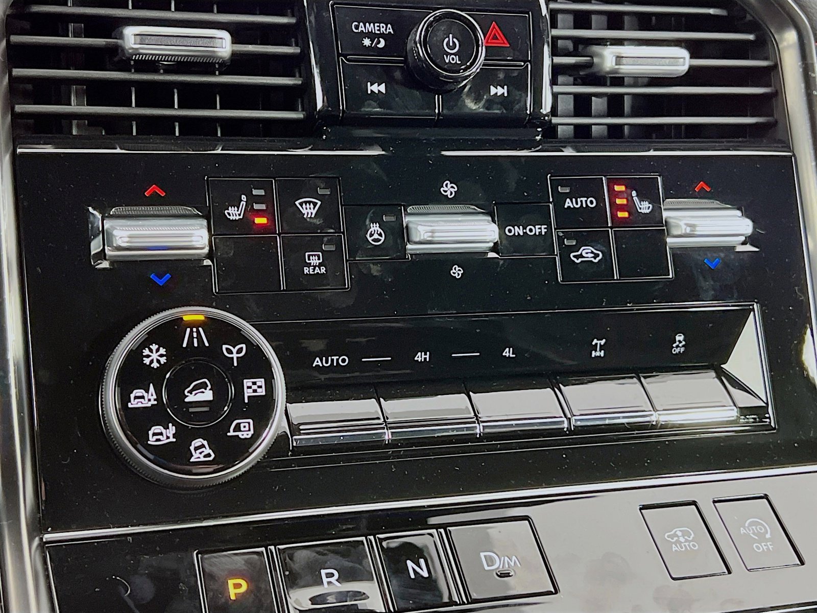 New 2025 Nissan Armada PRO-4X AWD/4WD image 11