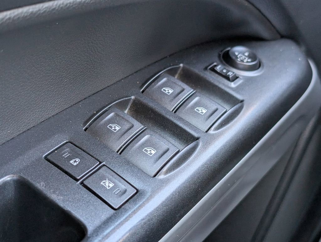 Used 2021 Chevrolet Colorado LT w/ LT Convenience Package image 24