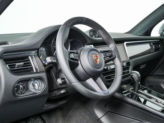 Certified 2023 Porsche Macan Turbo AWD/4WD image 4