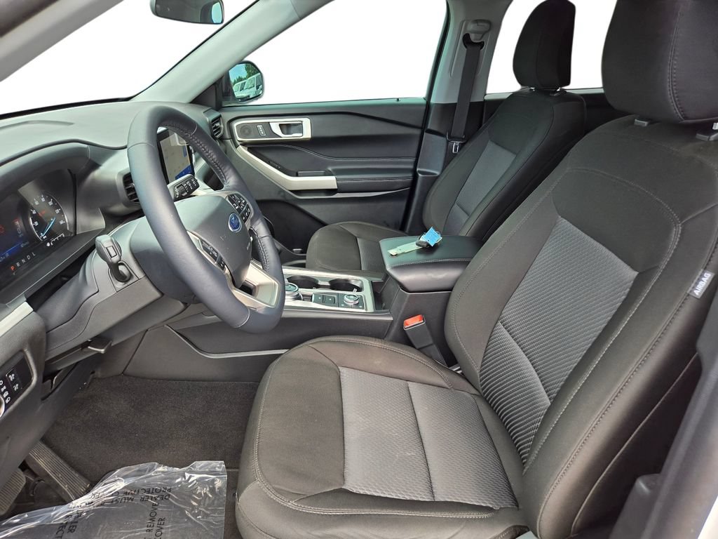 Used 2023 Ford Explorer XLT AWD/4WD image 17