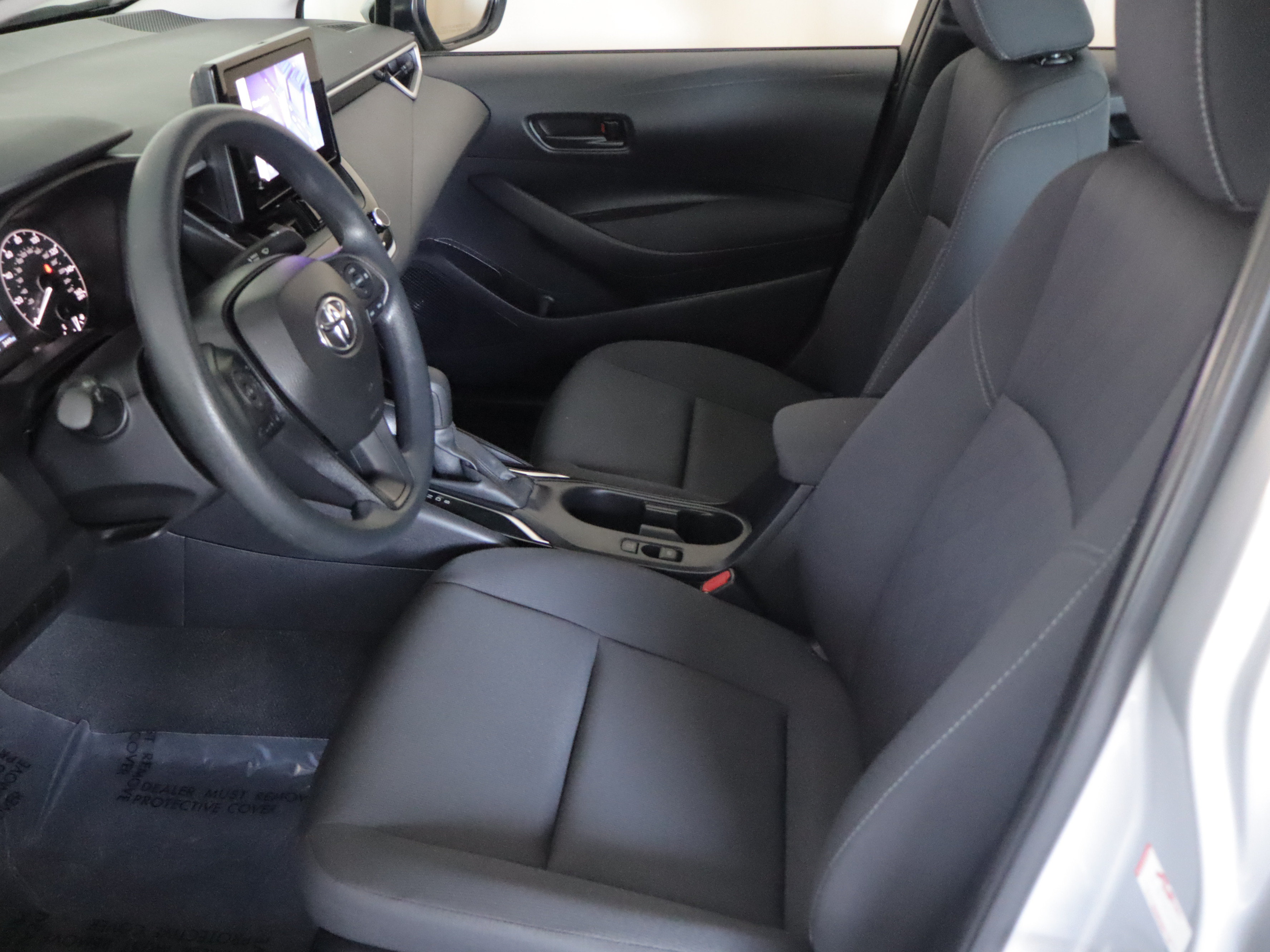 Used 2024 Toyota Corolla LE w/ LE Convenience Package FWD image 7