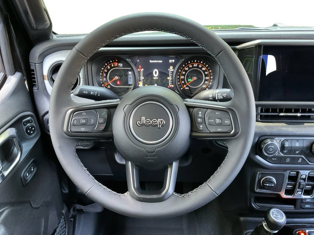 New 2025 Jeep Gladiator Sport AWD/4WD image 17