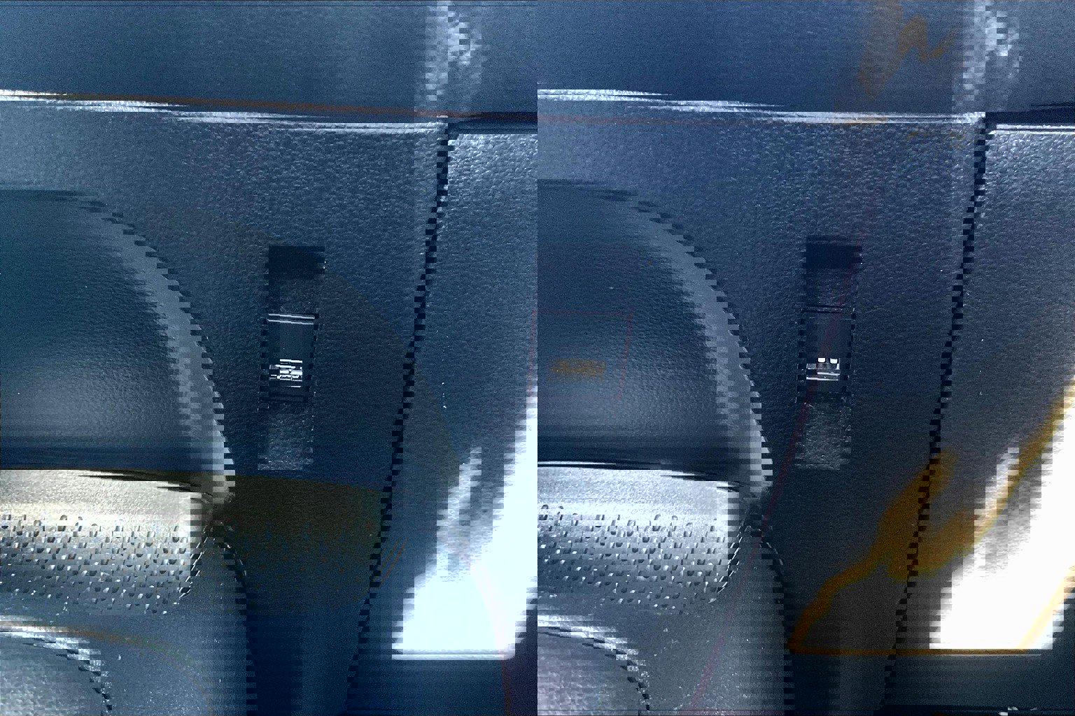 Used 2021 Toyota Corolla LE w/ Carpet Mat Package (TMS) image 22