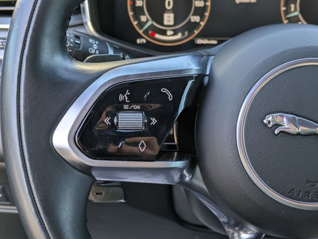 Used 2024 Jaguar F-PACE R-Dynamic S AWD/4WD image 15