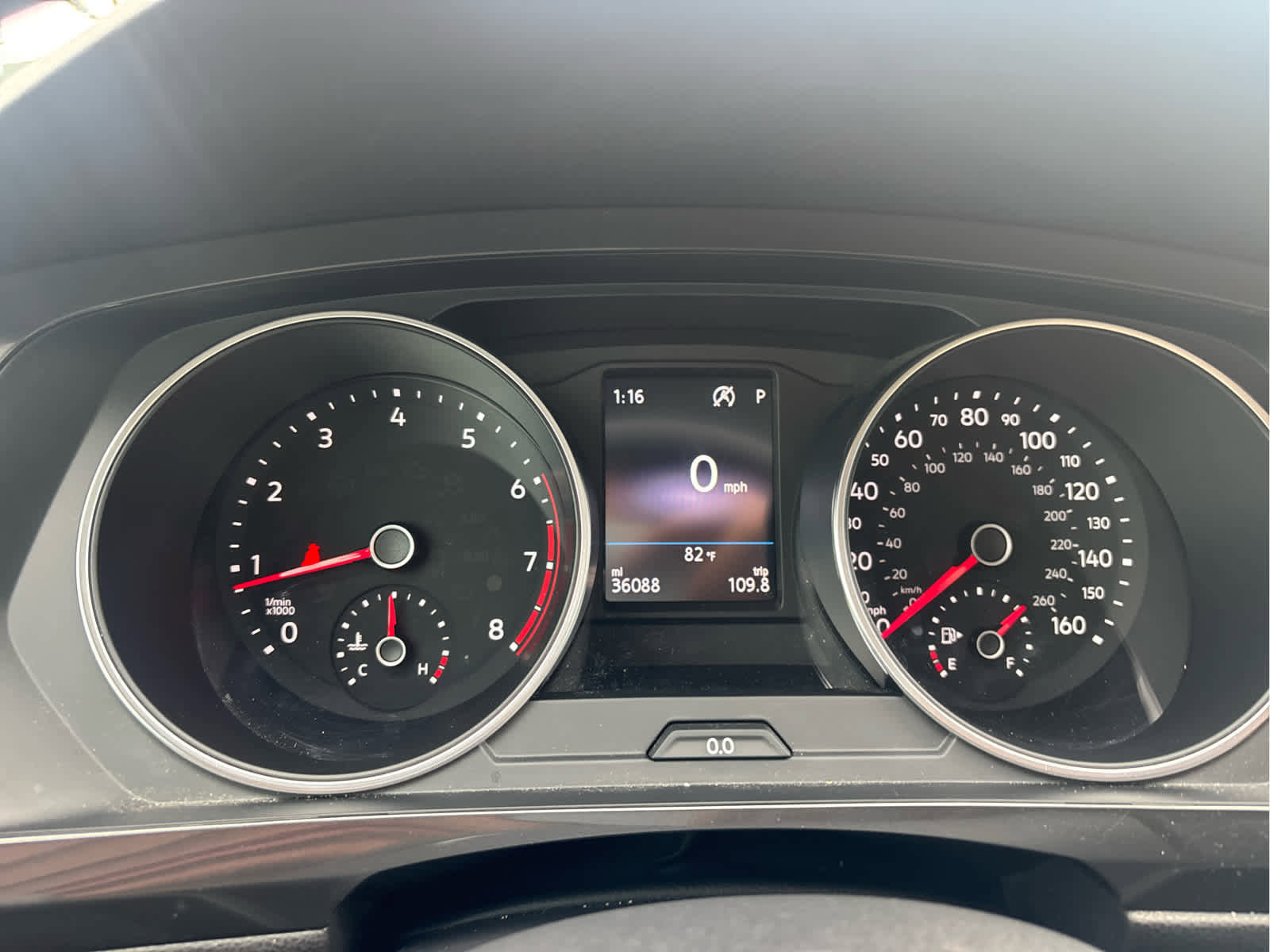 Used 2018 Volkswagen Tiguan SE image 9