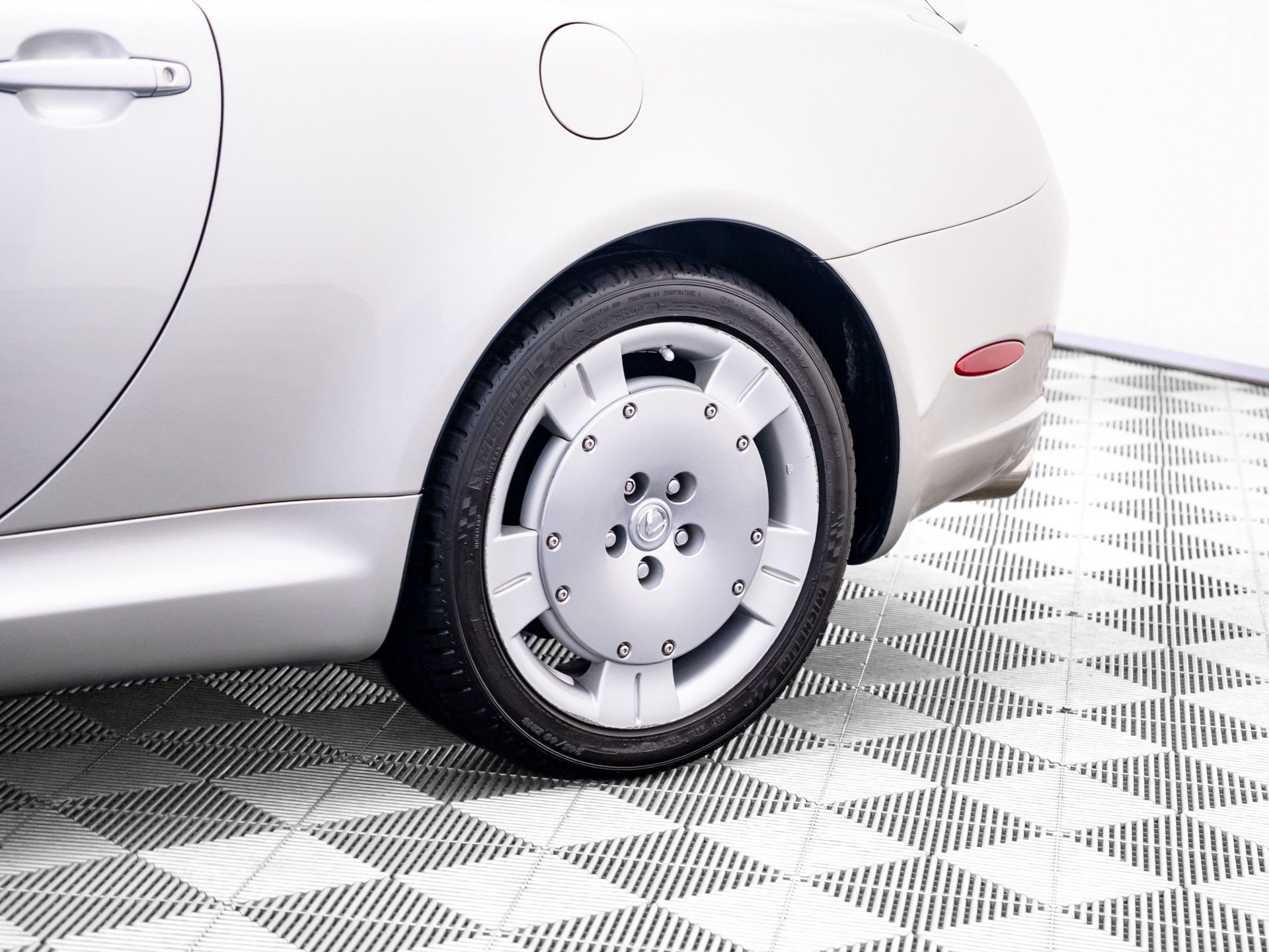 Used 2002 Lexus SC 430 Convertible RWD image 30