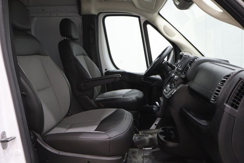Used 2025 RAM ProMaster 2500 w/ Convenience Group FWD image 11
