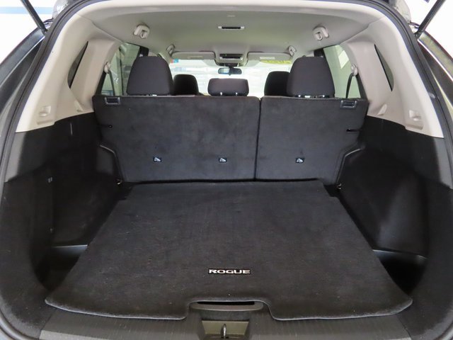 Used 2023 Nissan Rogue SV image 32