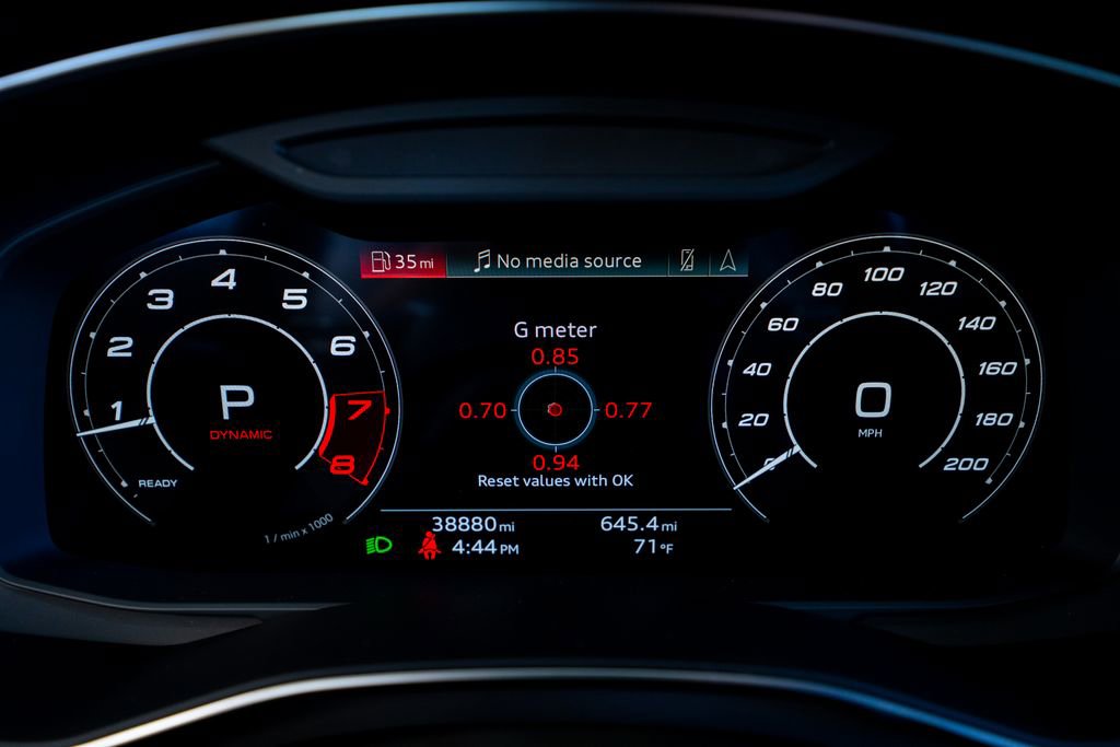 Used 2021 Audi RS 6 w/ Carbon Optic Package AWD/4WD image 42