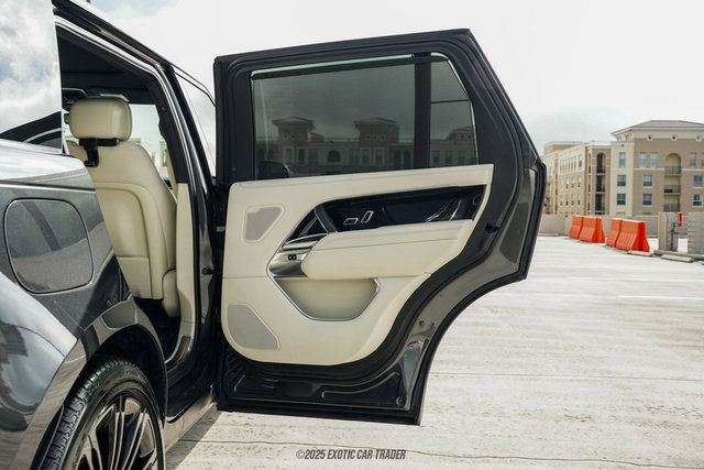 Used 2025 Land Rover Range Rover Long Wheelbase SE image 40