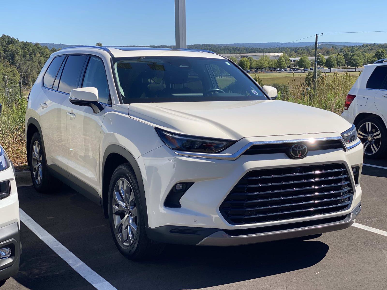 Used 2024 Toyota Grand Highlander FWD image 1