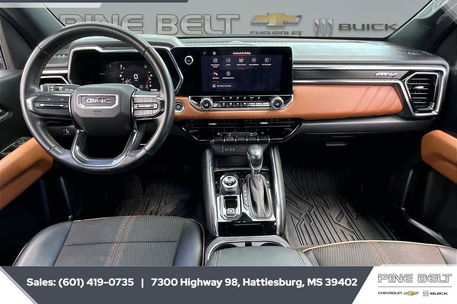 Used 2023 GMC Canyon AT4 w/ Technology Package AWD/4WD image 14