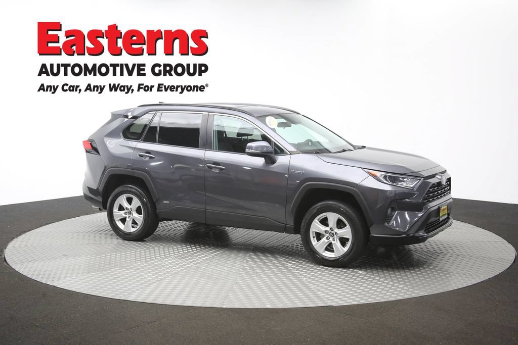 Used 2021 Toyota RAV4 XLE AWD/4WD image 47